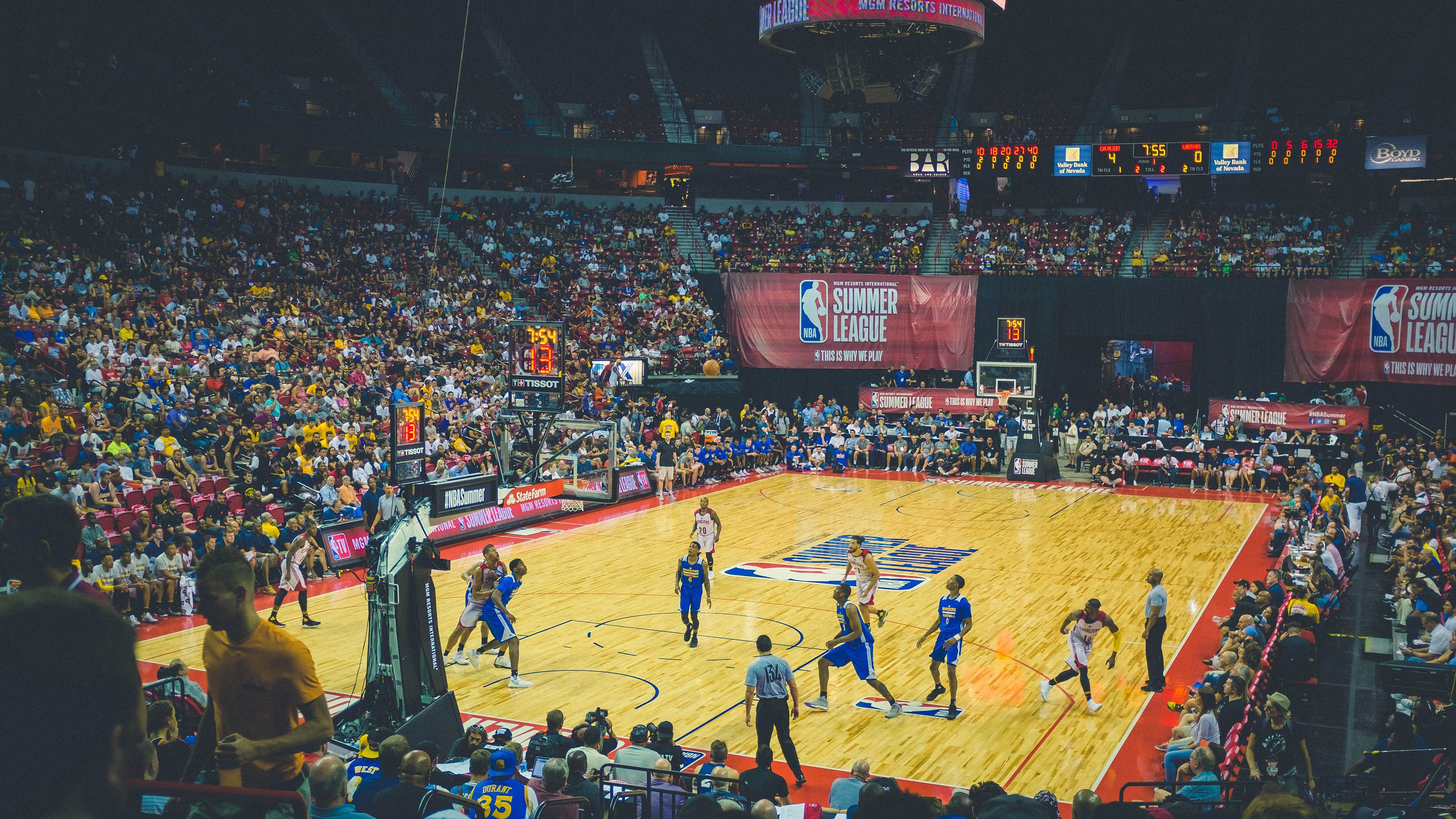 坦克世界年度冠军争夺赛火热开战，坦克大战一触即发